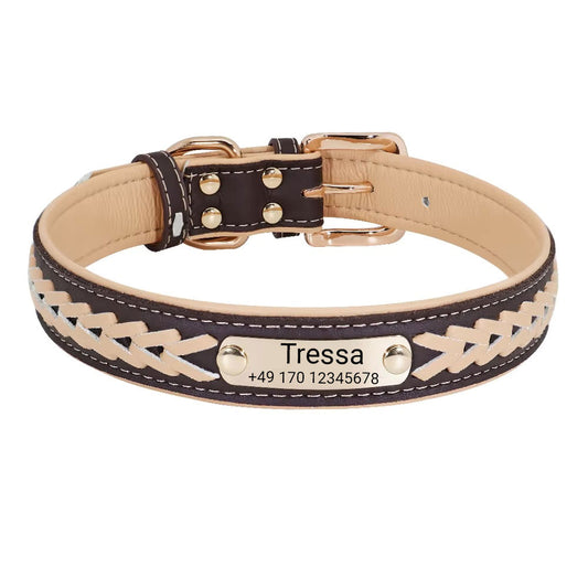 Koiran kaulapanta nimellä "Tressa". Kaiverrus nimellä ja puhelinnumerolla, saatavana kolmessa eri koossa 