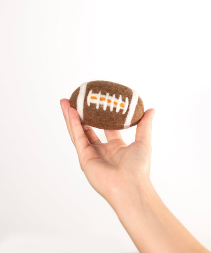 BUDDY. Koiran lelu lampaanvillasta "Football" 